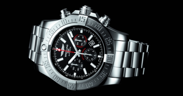 The New Breitling Super Avenger 01  Boutique Edition