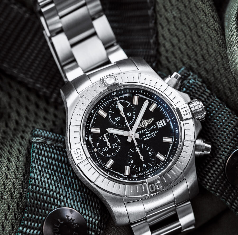 Breitling Avenger Chronograph 43