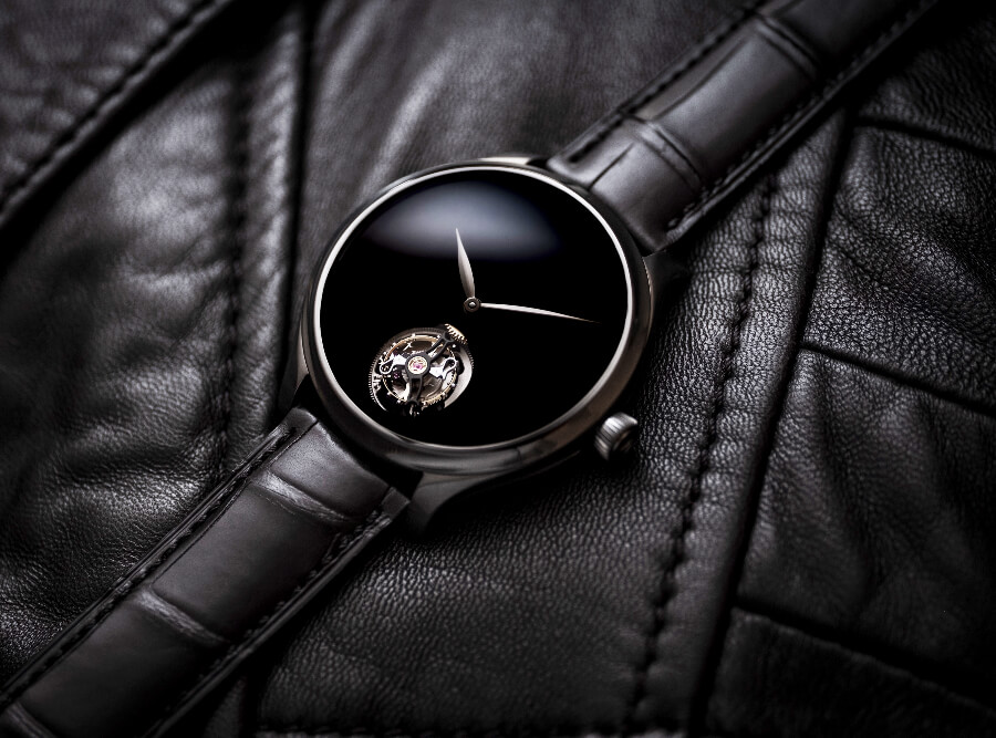 H. Moser & Cie. Endeavour Tourbillon Vantablack Black Hands Watch Review