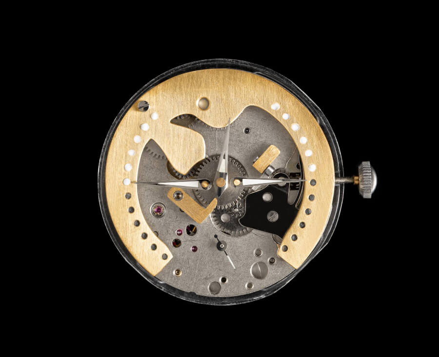 Atte Pirttijärvi - a double retrograde 12-hour display Movement