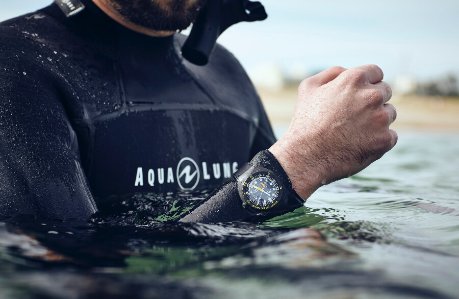 Doxa SUB 300 Aqua Lung US Divers Watch Review