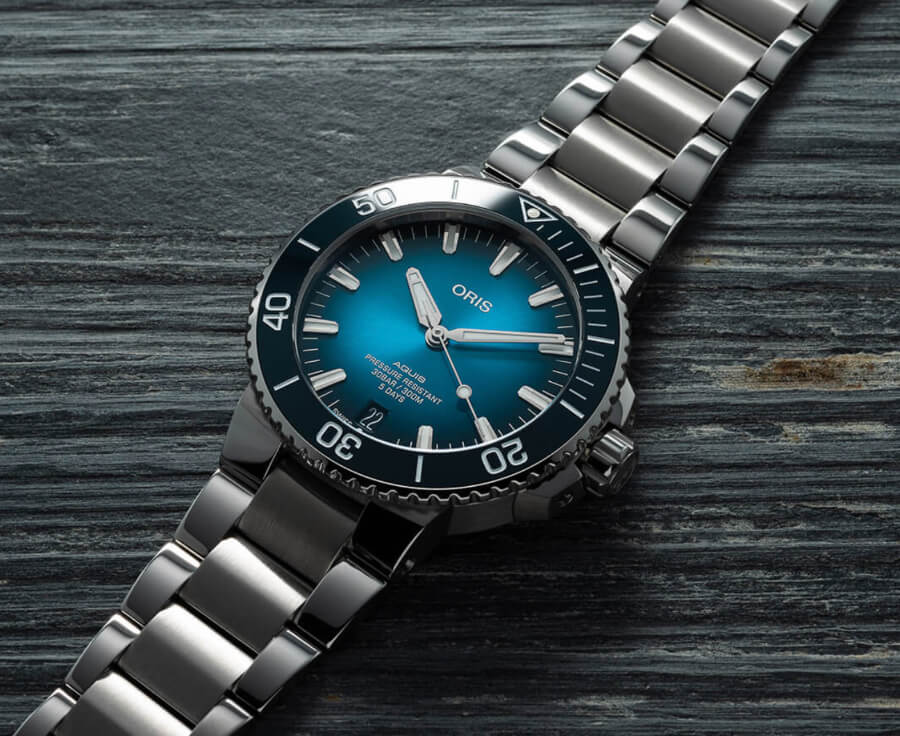 Oris Aquis Date Calibre 400 Watch Review