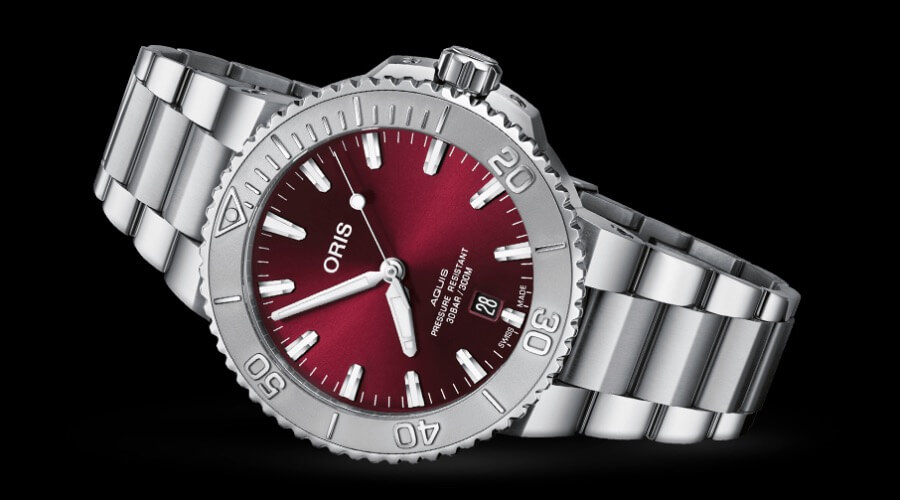 Oris Aquis Date Cherry Red 41.5 mm Ref. 01 733 7766 4158 8 22 05 PEB Review